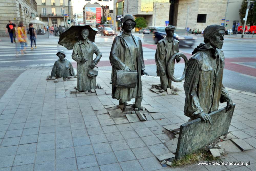 Wrocław na weekend - pomnik anonimowego przechodnia