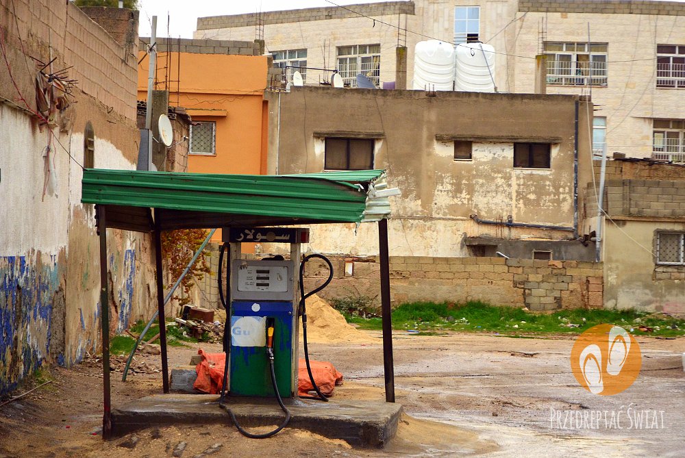 Wypożyczenie samochodu w Jordanii - stacje benzynowe
