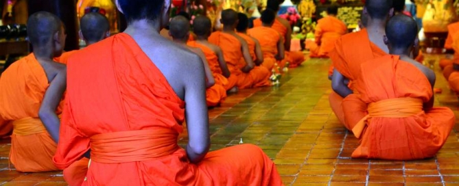 Tajlandia Chiang Mai - mnisi w świątynii