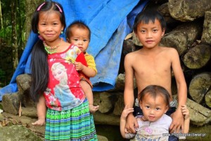 Dzieciaki w okolicach Sapy